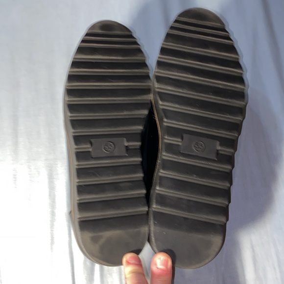 Chinese Laundry platform loafer in shiny black patent size 5.5 No laces included - Picture 4 of 6